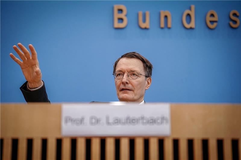 Lauterbach: Klinikreform kommt - Klinik-Atlas ab 1. Mai Karl Lauterbach: «Die Krankenhausreform ist zurück in der Spur.»