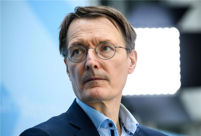 Lauterbach: „Leute rufen zu meiner Ermordung auf“ Karl Lauterbach (SPD), Bundesminister für Gesundheit.