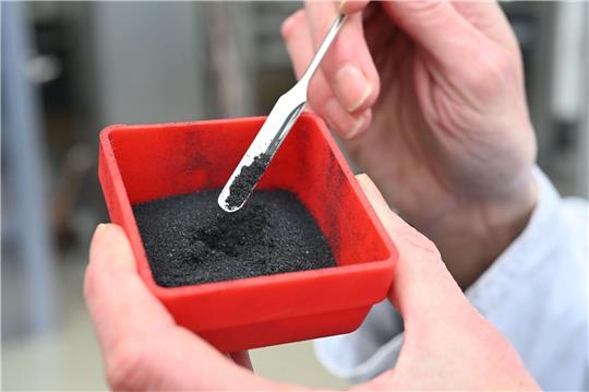 Karlsruher Institut für Technologie (KIT) hat Kohlenstoff aus der Umgebungsluft gewonnen.