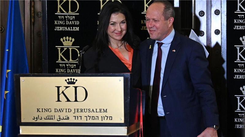 Katherina Reiche (CDU), Bundesministerin für Wirtschaft und Energie, trifft Nir Barkat, Minister für Wirtschaft und Industrie.