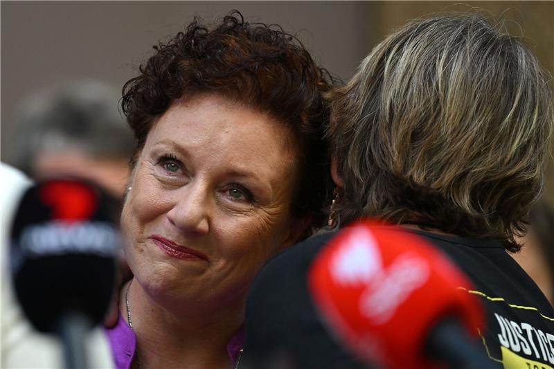 Mutter soll Kinder getötet haben - Freispruch nach 20 Jahren Kathleen Folbigg saß 20 Jahre wegen des Todes ihrer vier kleinen Kinder im Gefängnis - nun hat ein Gericht ihre Verurteilung aufgehoben.