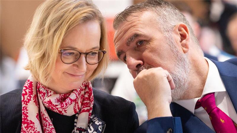 BSW stimmt Brombeer-Koalitionsvertrag in Thüringen zu Katja Wolf und Steffen Schütze sind Vorsitzende des BSW-Landesverbands Thüringen.