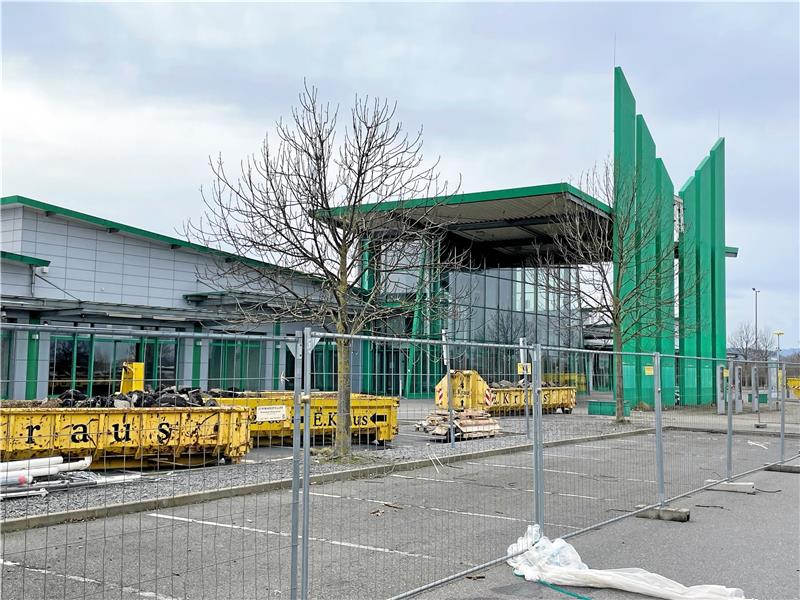 Baßgeige: Kaufland werkelt am künftigen Markt-Standort Kaufland werkelt an seinem künftigen Markt-Standort in der Baßgeige-West. Foto: Heine