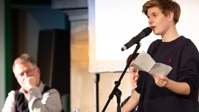 Dichtkunst mit wahren Wort-Poeten in der Rammelsberg-Schlosserei Kaya Finn