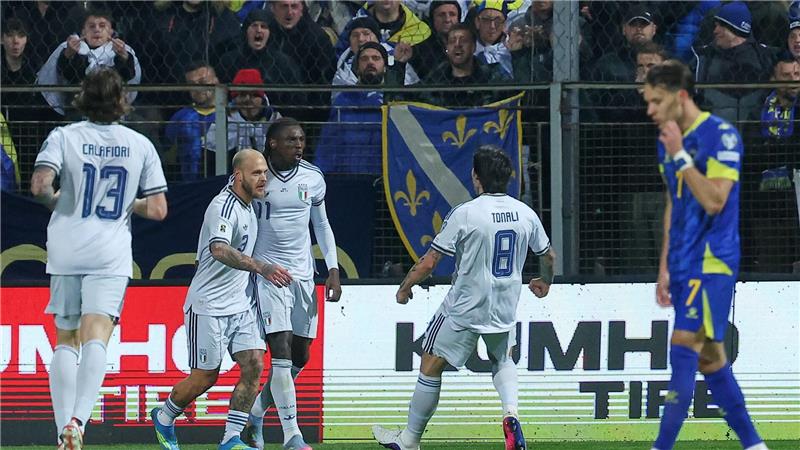 Kean bejubelt Italiens Führungstor.