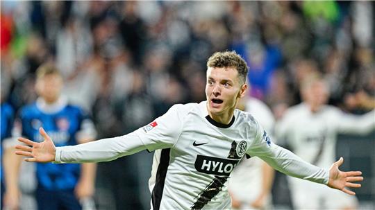 Kein Wechsel zu Werder: Stürmer Fisnik Asllani unterschrieb einen neuen Vertrag in Hoffenheim.