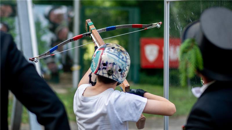 Keine Mädchen: Auf dem Kinderschützenfest in Wildeshausen dürfen nur Jungs schießen. (Archivbild)