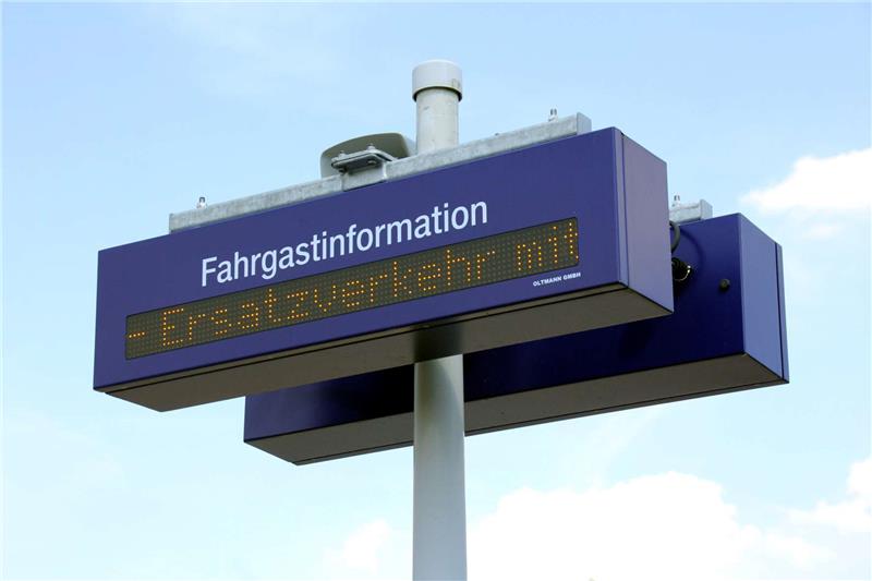 Keine Züge verkehren im Bahnhof Schladen – stattdessen Ersatzverkehr.