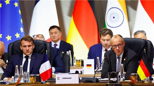 Keine erzwungene Kapitulation: Der französische Präsident Emmanuel Macron und Kanzler Friedrich Merz wollen versuchen, das Schlimmste zu verhindern.