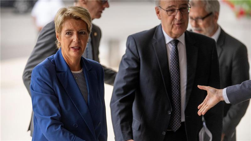 US-Zollhammer: Schweizer fürchten Wirtschaftseinbruch Keller-Sutter sprach anschließend von einem „freundschaftlichen, offenen Austausch“.
