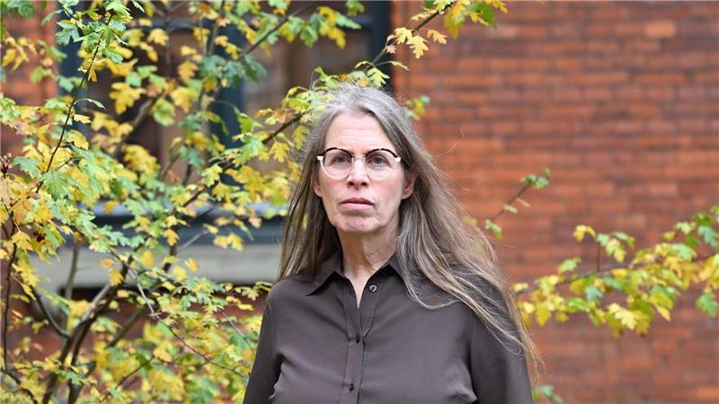 Kerstin Krebs lebt seit ihrer Kindheit mit den Folgen sexualisierter Übergriffe in der Evangelisch-lutherischen Landeskirche Hannovers.