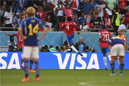 Keysher Fuller (M) hat das 1:0 für Costa Rica erzielt und bejubelt sein Tor.