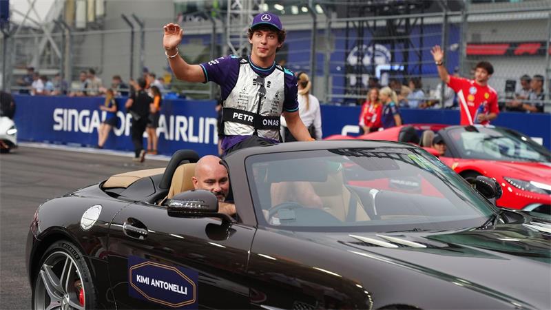 Kimi Antonelli hat einige Sorgen in Singapur.