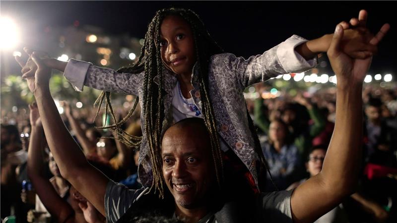 Polizei in Rio: Anschlag auf Konzert von Lady Gaga vereitelt Kinder und Erwachsene waren auf der Show.