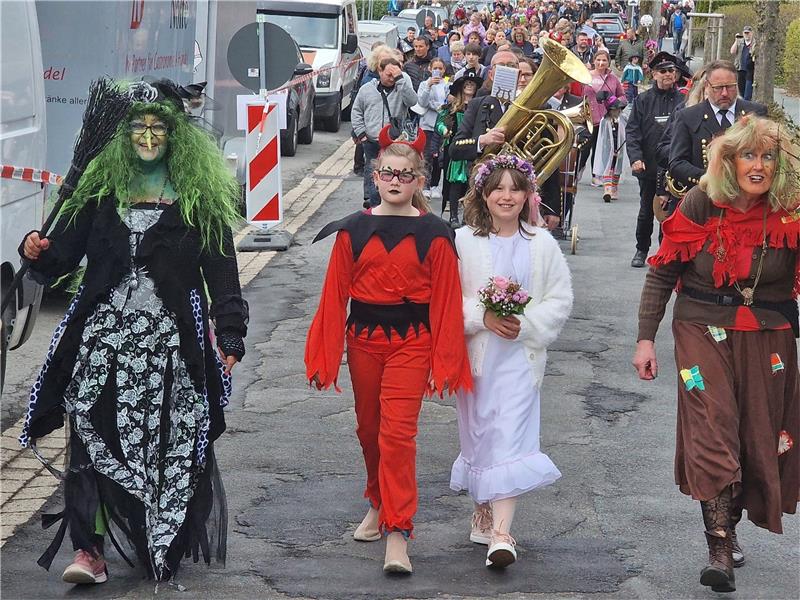 Walpurgis: Hexen und Teufel übernehmen die Macht Kinderwalpurgis wird in Hahnklee groß gefeiert. Archivfoto: Sowa