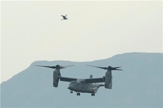 Kipprotor-Wandelflugzeug von Typ OV-22 Osprey des US-Militärs. Ein solches Flugzeug ist in Australien bei einer Übung abgestürzt.