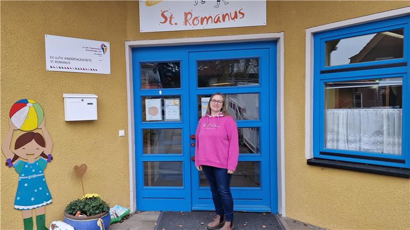 Kita St. Romanus in Hahausen: Integration und kirchliche Feste Kitaleiterin Eva Baschin vor dem Haupteingang zur Tagesstätte St. Romanus in Hahausen.