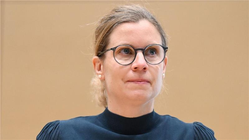 Klägerin Pia Aksoy wurde im März 2021 gegen das Corona-Virus geimpft. (Archivbild)