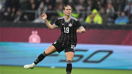 Klara Bühl trifft zum 2:1.