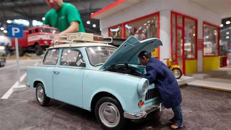 Kleine Erinnerungen: Auf der Hobbymesse in Leipzig ist ein Trabant als Modell zu sehen.