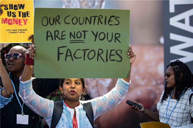 COP27: US-Präsident verspricht Einhaltung der US-Klimaziele Klimaaktivisten nehmen an der Demonstration «Fridays for Future» während der UN-Klimakonferenz COP27 teil.
