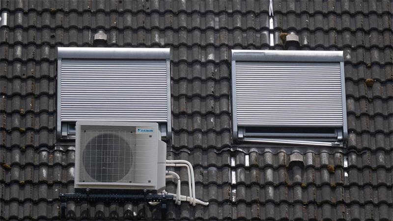 Klimaanlagen können die Temperaturen in Gebäuden deutlich senken.