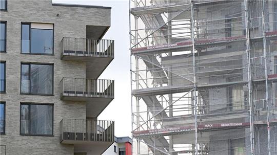 Klimafreundlich und gleichzeitig günstig zu bauen, ist schwierig. (Archivbild)