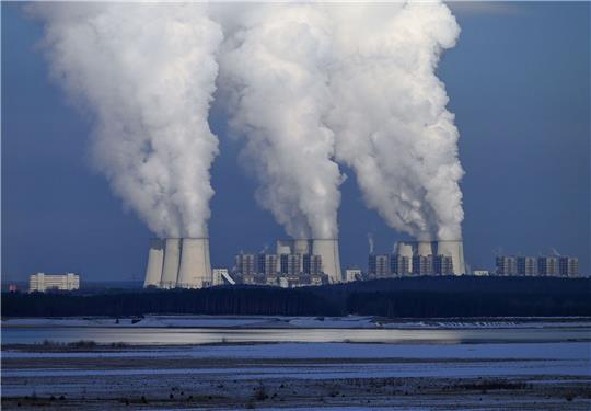 Klimaschädliche CO2-Emissionen sollen eigentlich sinken. Stattdessen steigen sie weiter und erreichen 2023 mit voraussichtlich 36,8 Milliarden Tonnen einen Rekordwert.