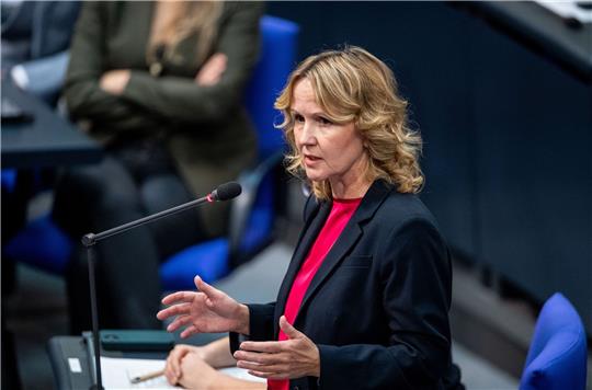 «Klimaschutz und Klimavorsorge verursachen Kosten. Aber wenn wir das unterlassen würden, wären die Kosten ein Vielfaches höher»: Steffi Lemke.
