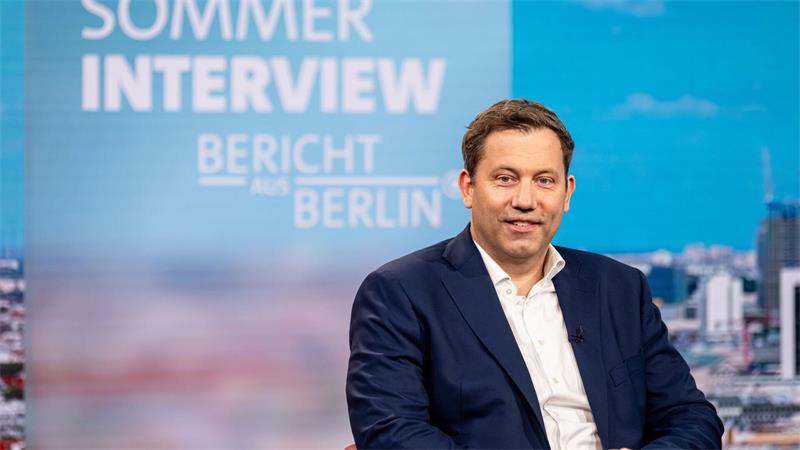 Klingbeil kündigt ab 2028 einen schärferen Sparkurs an.