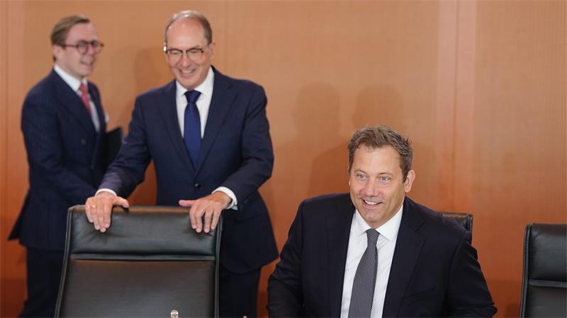 Klingbeil leitet Kabinettssitzung in Abwesenheit des Kanzlers