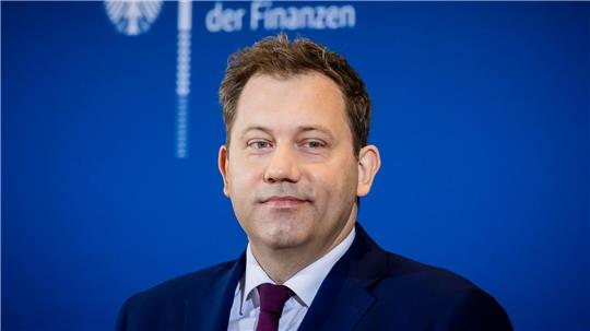 Klingbeil sieht keine Chance für zusätzliche Wünsche seiner Kabinettskollegen. 