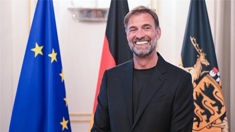 „Coup“: Fan-Liebling Klopp geht zu Red Bull Klopp erhielt am Dienstag den Verdienstorden des Landes Baden-Württemberg.
