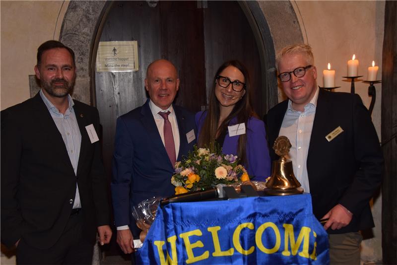 Dialog mit Top-Star junger Unternehmerinnen Klostergespräche des Lions-Clubs Goslar-Kaiserpfalz: Michael Hennig (v.l.), Michel Schreyeck, Christina Diem-Puello und Felix Wentz. Foto: Kleine