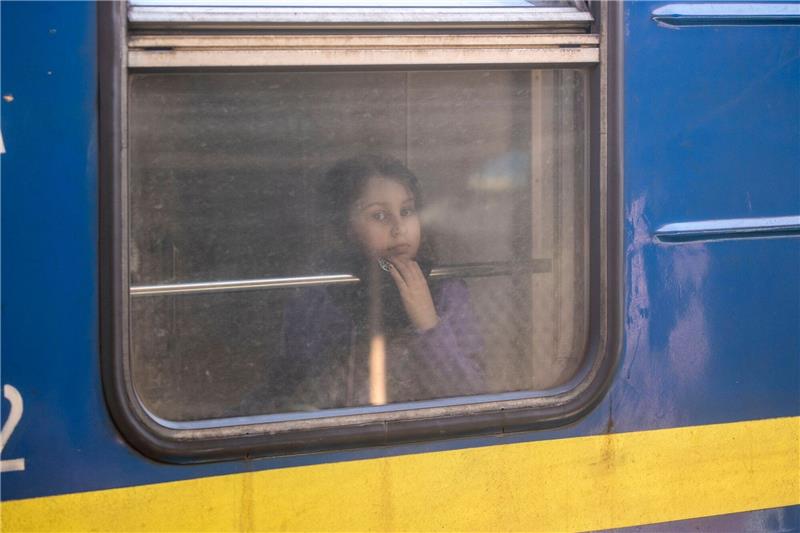 UNHCR sieht größte Fluchtbewegung seit Zweitem Weltkrieg Knapp 14 Millionen Menschen sind aus den Kriegsgebieten in der Ukraine geflohen.