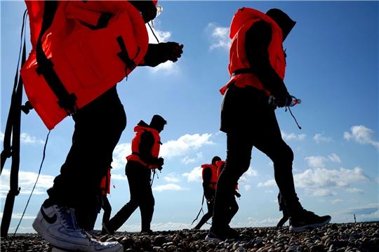 Knapp 46.000 Bootsmigranten hat das Vereinigte Königreich im vergangenen Jahr verzeichnet - eine Rekordzahl.