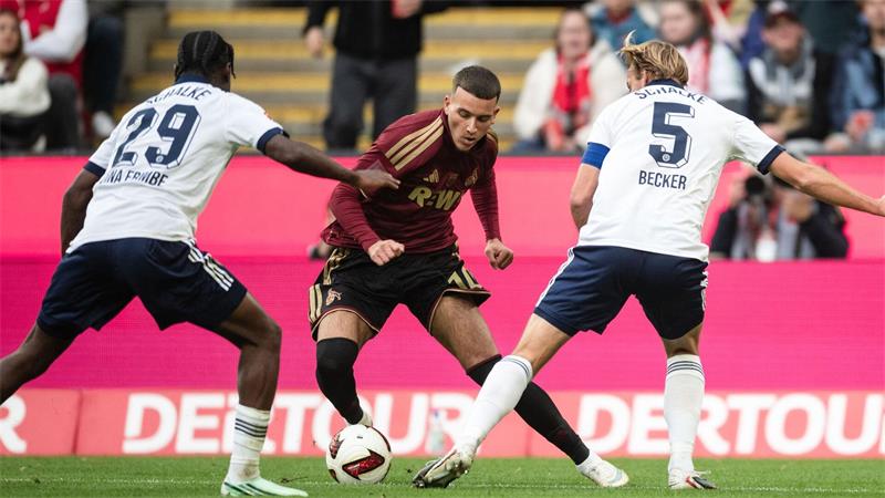Köln Said El Mala (m) in der Partie gegen Schalke. 