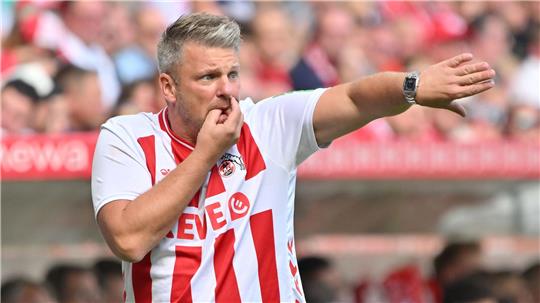 Kölns Trainer Lukas Kwasniok macht sich keine Gedanken wegen des Eriksen-Transfers zum VfL Wolfsburg