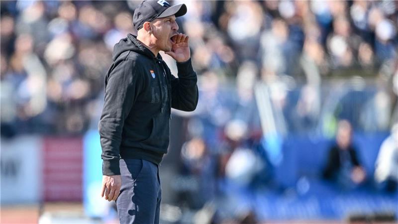 Köln rückt wieder vor: Glückliches 1:0 beim Vorletzten Ulm Kölns Trainer Struber sah über weite Strecken eine enttäuschende Vorstellung seiner Mannschaft.