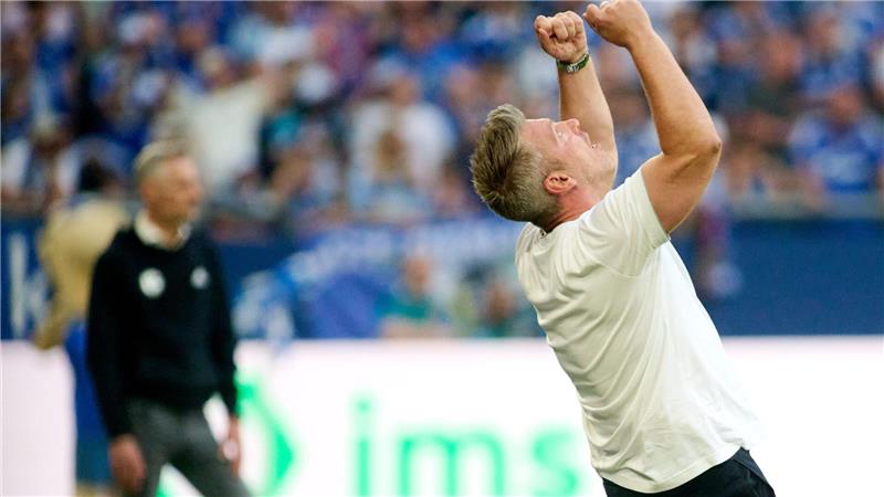 Kölns neuer Trainer Kwasniok verspricht eine „unvergessliche Saison“. 