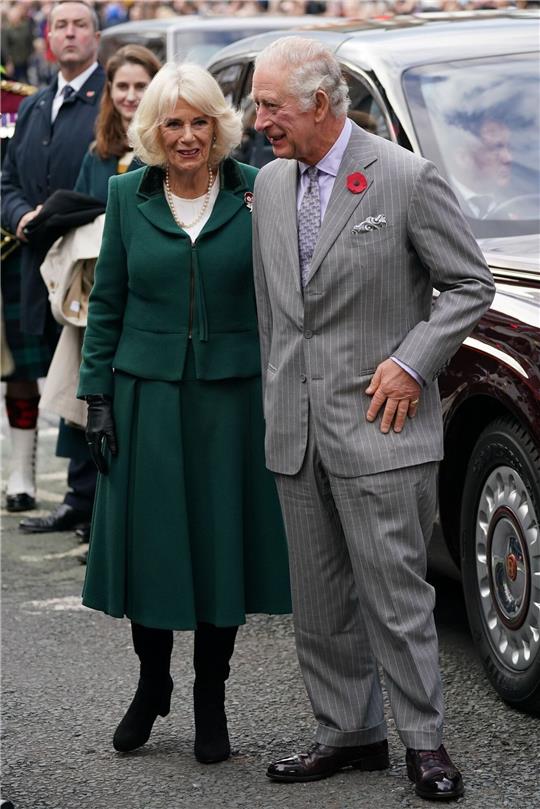 König Charles III. und Königsgemahlin Camilla bei ihrem Besuch in York, wo es zu einem Zwischenfall kam.