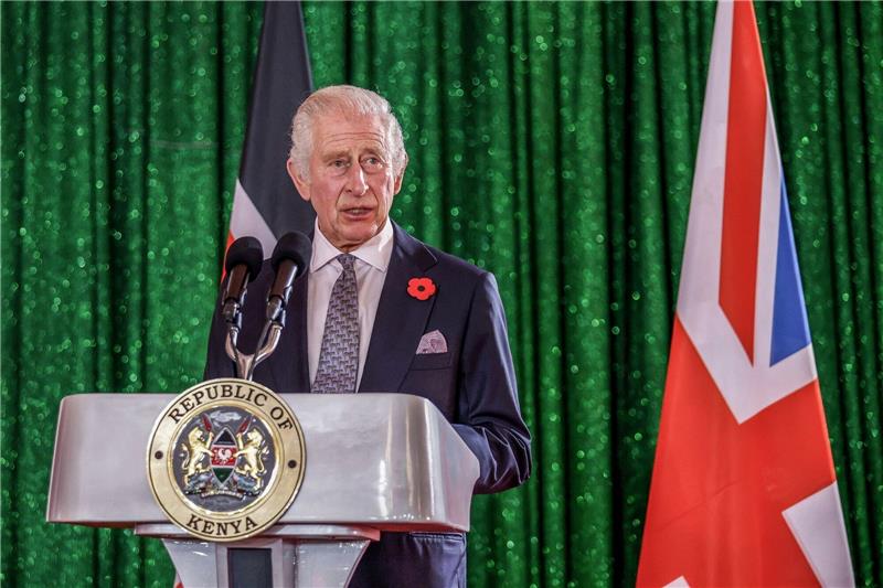 König Charles in Kenia: Der lange Schatten des Empires König Charles III. von Großbritannien hält seine Rede während des Staatsbanketts im State House in Nairobi.