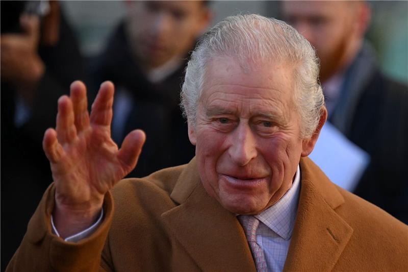 Festnahme in Luton nach Eierwurf auf König Charles König Charles III. während eines Besuchs in Luton.