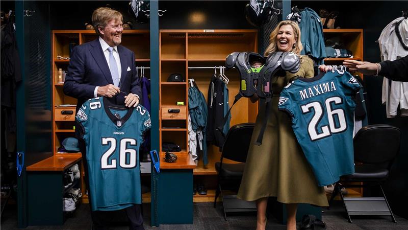 König Willem-Alexander der Niederlande und Königin Máxima besuchten das Trainingsgelände des American-Football-Clubs Philadelphia Eagles.