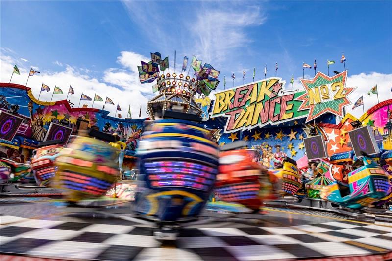 Cannabis-Verbot auf Volksfesten? NRW prüft Bayerns Vorstoß Könnte das Kiffen auch auf Volksfesten in Nordrhein-Westfalen, wie hier auf Cranger Kirmes in Herne, verboten werden? (Symbolfoto)