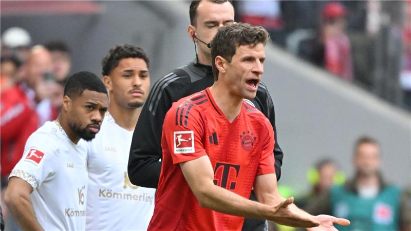 Bayerns Meister-Party vertagt - Müller „nicht wehmütig“ Kommt spät zum Jubiläum: Thomas Müller.