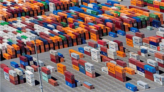 Kompromiss getroffen, doch hohe Zölle bleiben: Der Zollstreit mit den USA belastet viele Industriebetriebe