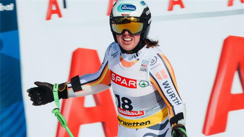 Vonn-Crash bei WM-Comeback - Österreich „bebt“ dank Venier Konnte ihren Rückstand im Ziel kaum fassen: Kira Weidle-Winkelmann.