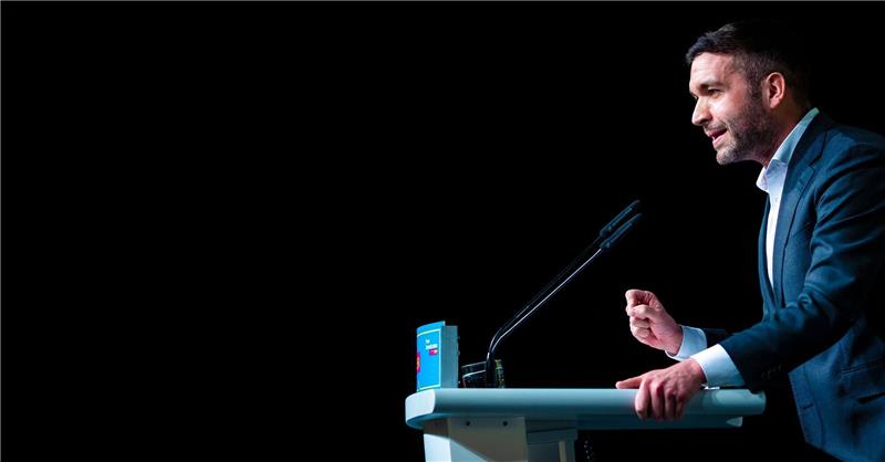 Konstantin Kuhle bleibt FDP-Landesvorsitzender Konstantin Kuhle, neuer Landesvorsitzender der FDP Niedersachsen, spricht beim Landesparteitag der FDP Niedersachsen.