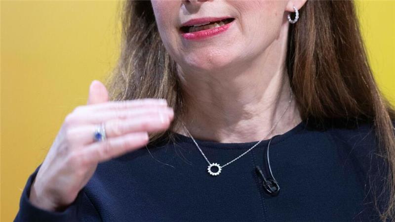Trotz Rekordgewinns: Commerzbank streicht fast 4.000 Jobs Konzernchefin Orlopp: „Commerzbank hat ihre besten Jahre noch vor sich.“ (Archivbild)